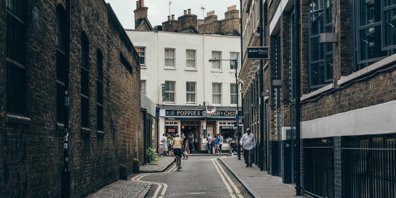 陨石收藏指南：揭秘天外来客的科学价值、分类方法与全球收藏市场趋势